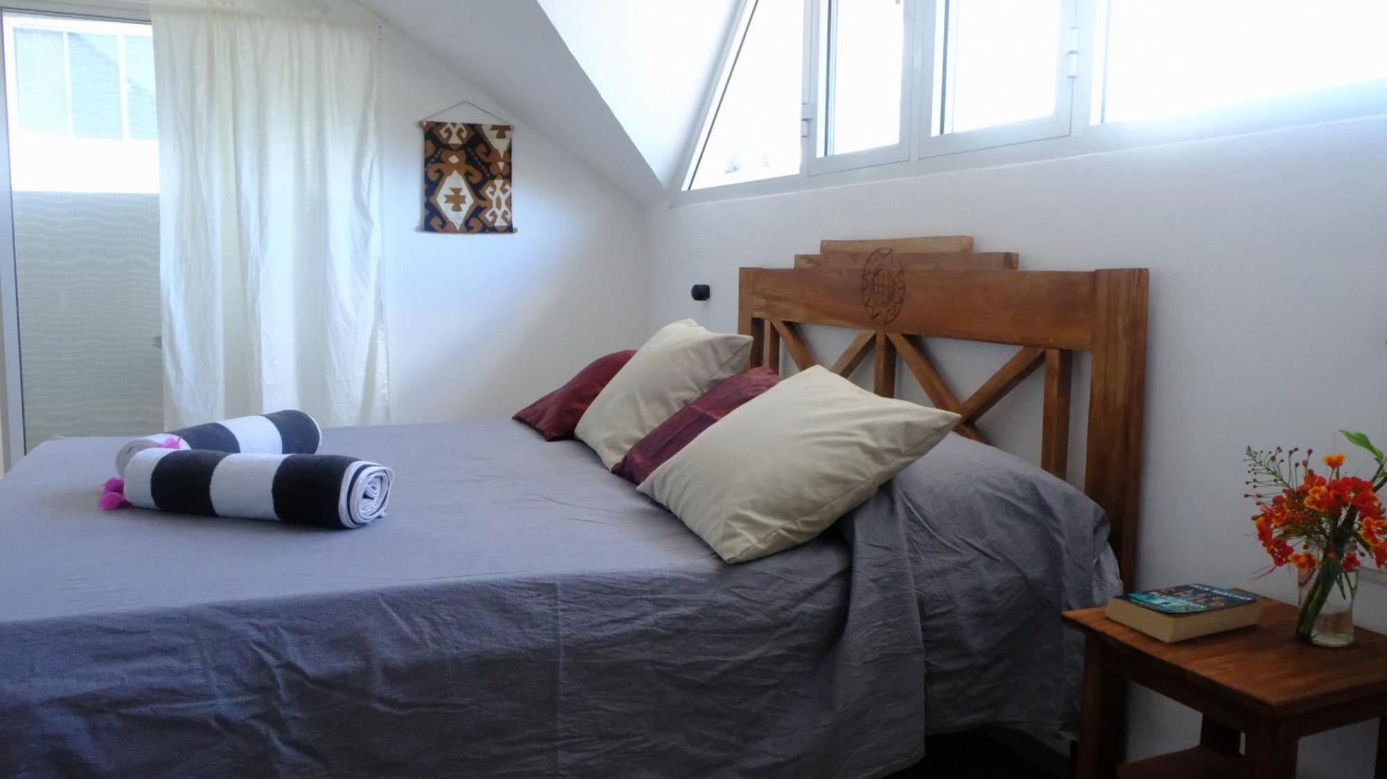 Bed & Breakfast Kobe House