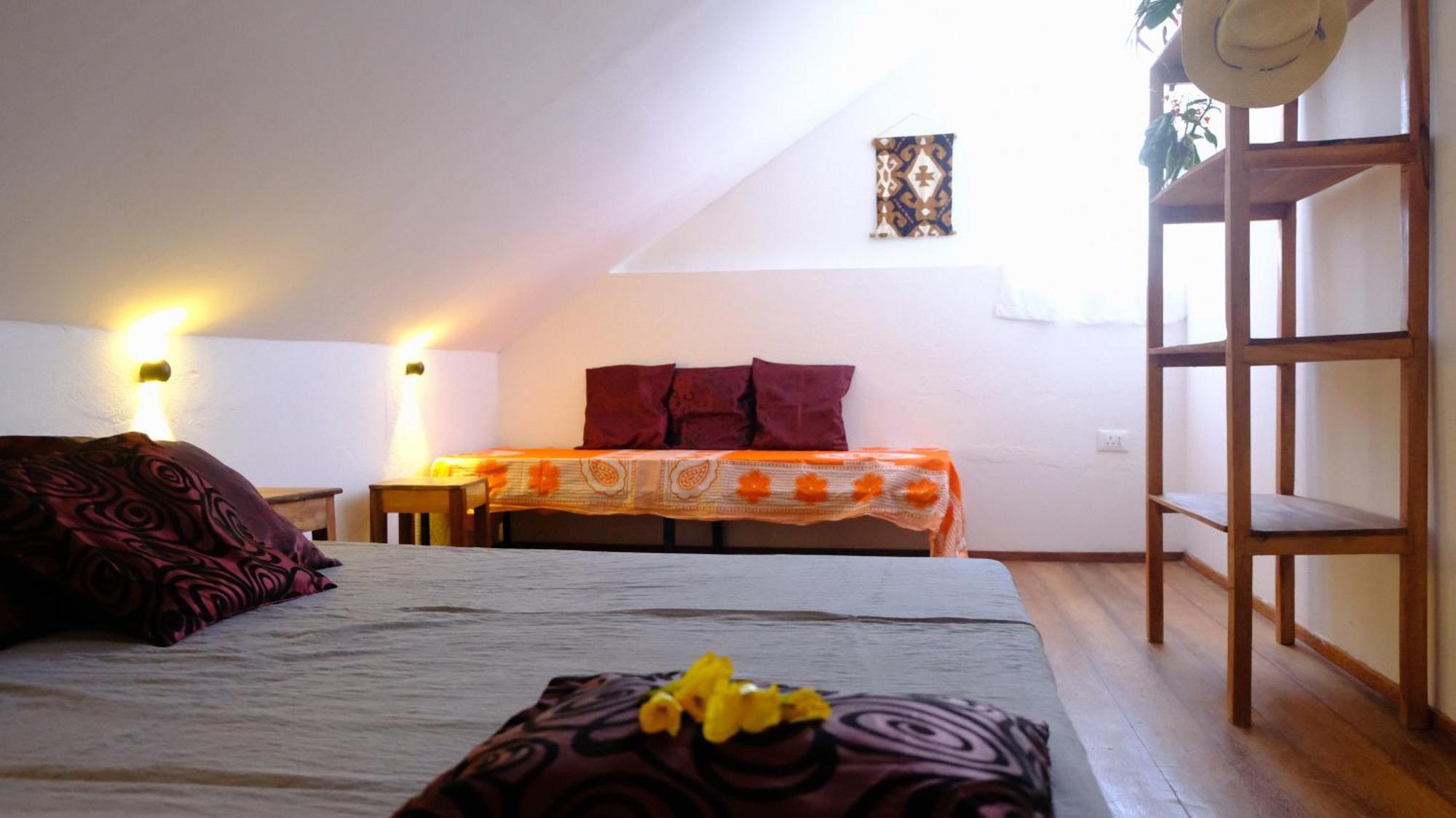 Kobe House Bed & Breakfast