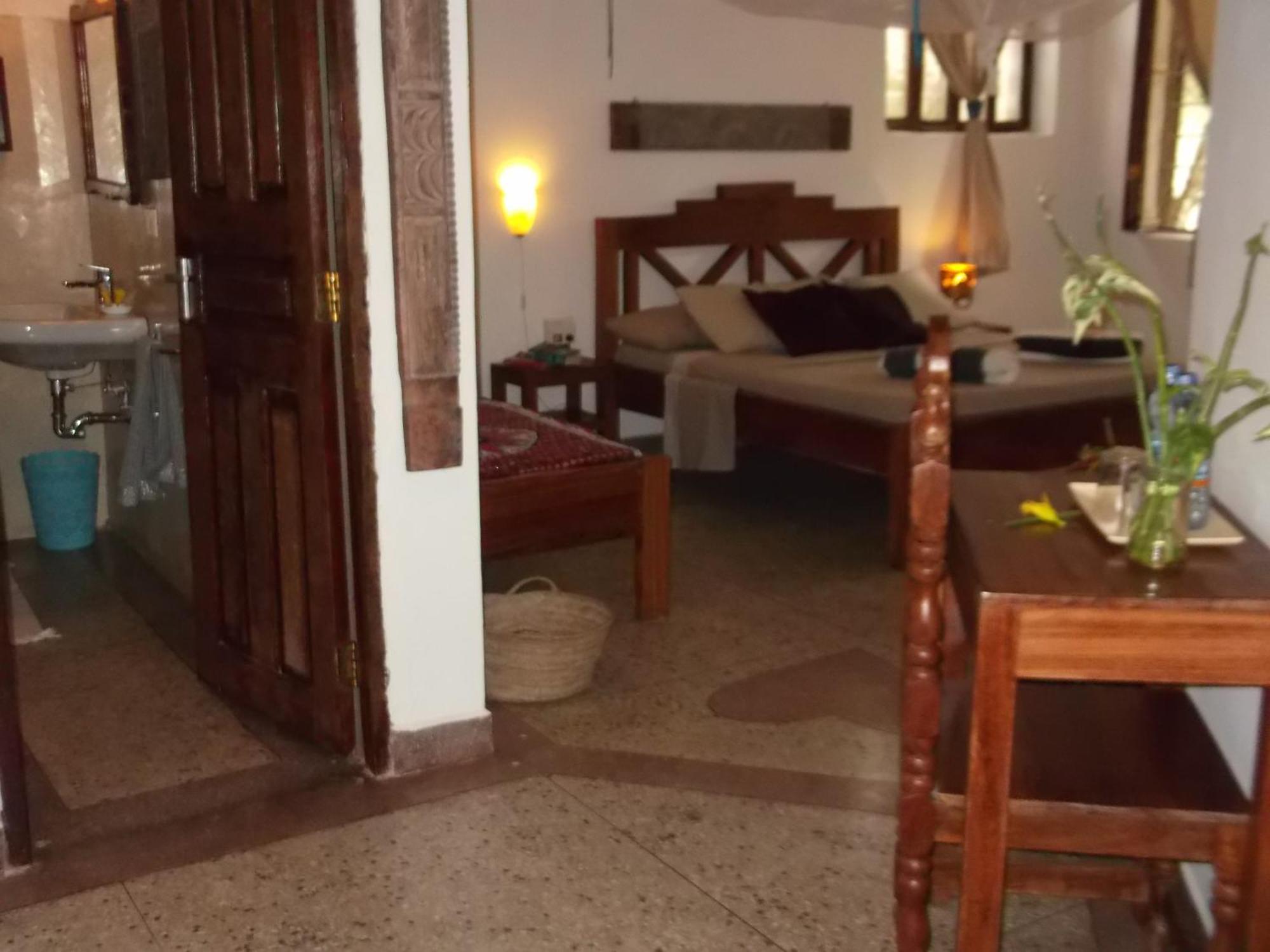 Bed & Breakfast Kobe House
