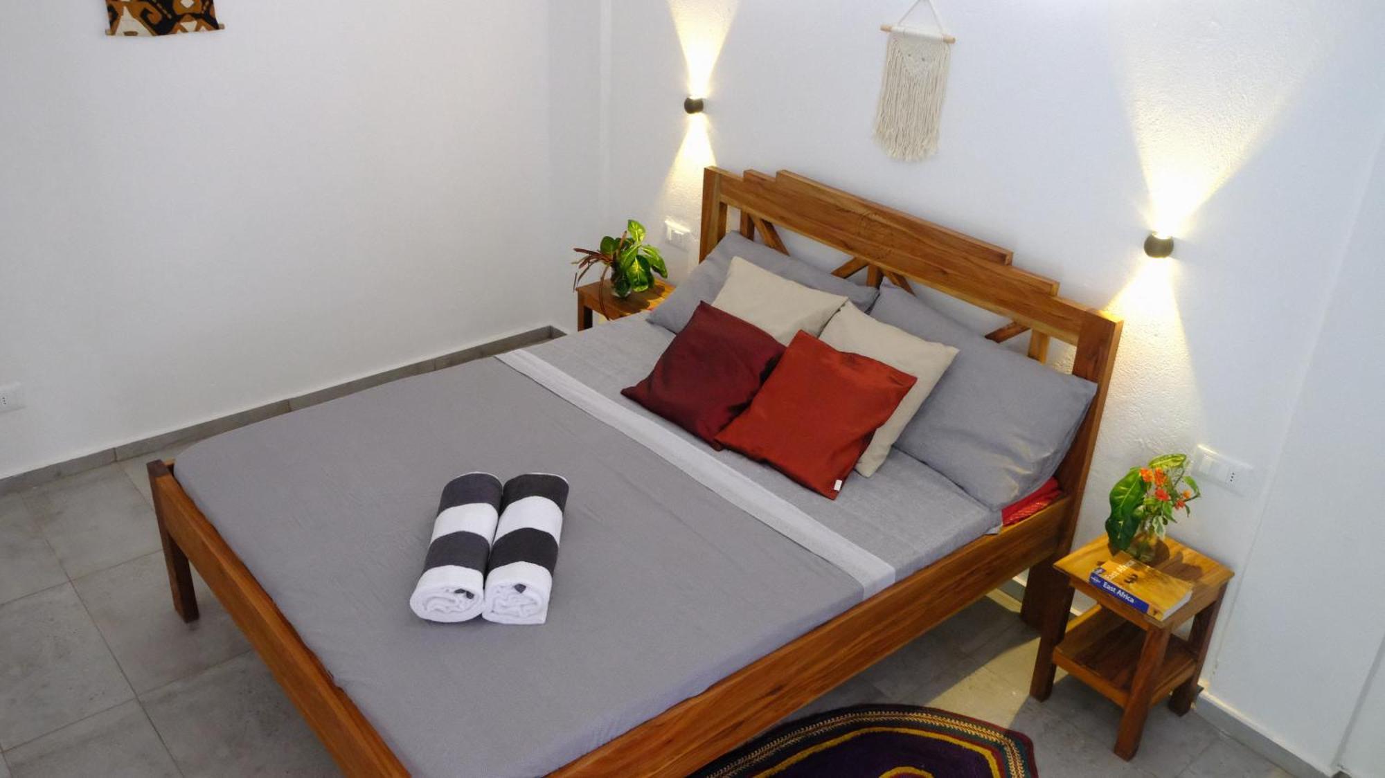 Bed & Breakfast Kobe House 3*